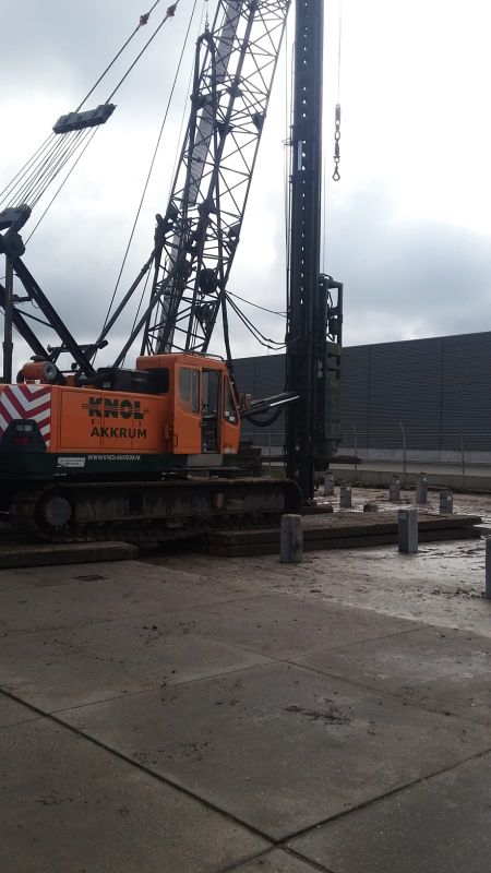 Laatste heipalen nieuwbouw MS-lab Enexis Groep Hoogeveen